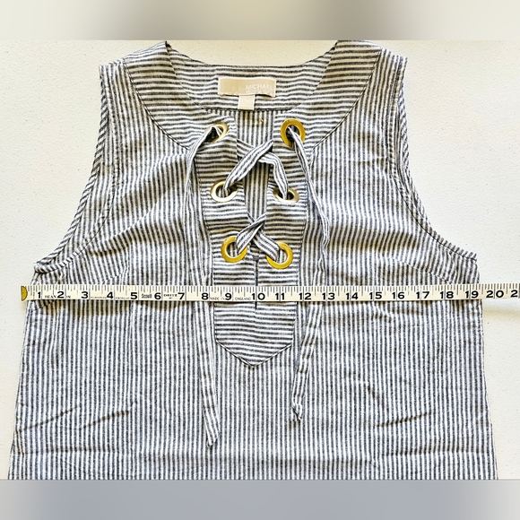 Ladies Michael Kors Linen Blend Stripped Black & White Sleeveless Top Size MED - Picture 5 of 8